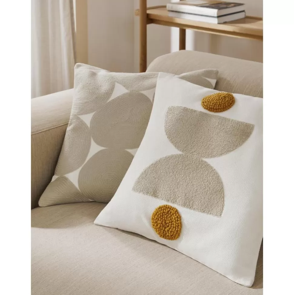 bestickte_baumwollkissenhulle_izad_mit_hochtiefstruktur_8-5.webp Hot Westwing Collection Bestickte Baumwoll-Kissenhulle Izad Mit Hoch-Tief-Struktur