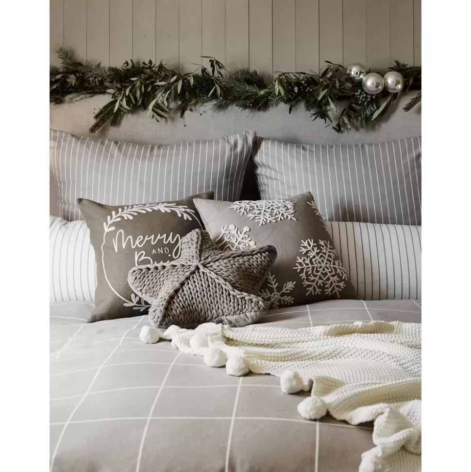 bestickte_kissenhulle_merry_and_bright_6-2.webp Discount Westwing Collection Bestickte Kissenhulle Merry And Bright