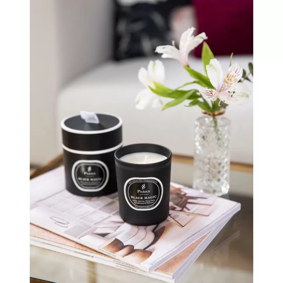 duftkerze_black_magic_weiser_jasmin_ylang_ylang__sandelholz_2-1.webp Fashion Parks London Duftkerze Black Magic (Weiser Jasmin, Ylang Ylang & Sandelholz)