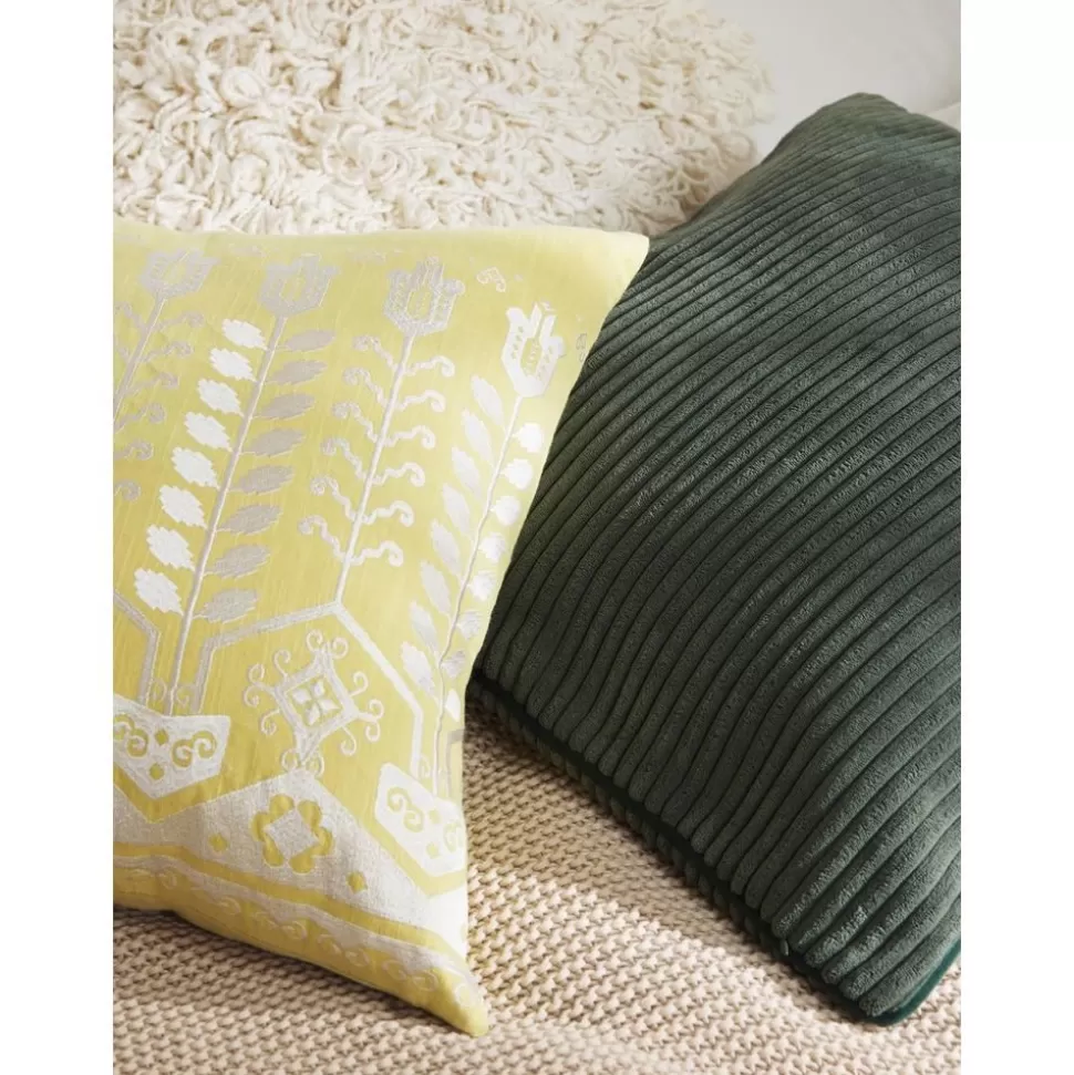 flauschige_kissenhulle_dillon_2-2.webp Store Westwing Collection Flauschige Kissenhulle Dillon