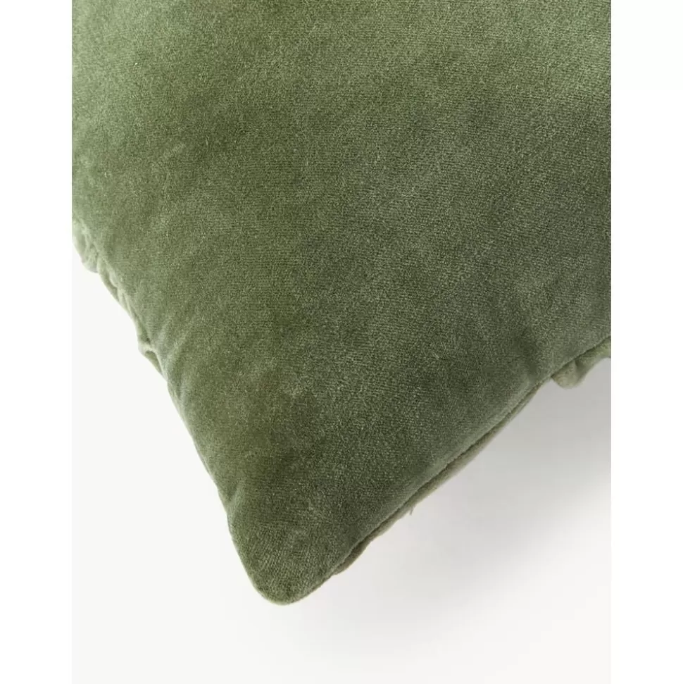 gerafftes_samtkissen_vada_mit_inlett_3-4.webp Discount Westwing Collection Gerafftes Samt-Kissen Vada, Mit Inlett