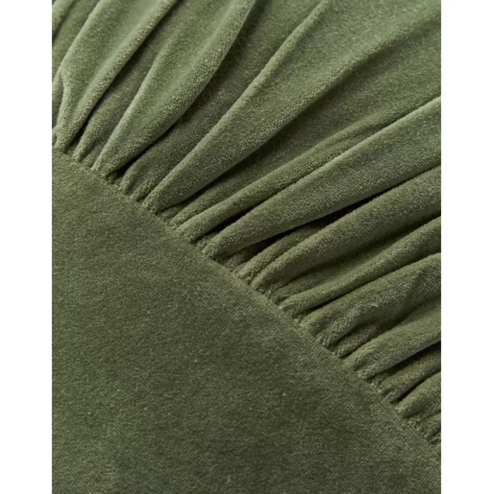 gerafftes_samtkissen_vada_mit_inlett_4-4.webp Discount Westwing Collection Gerafftes Samt-Kissen Vada, Mit Inlett