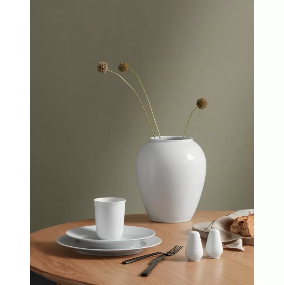 handgefertigte_porzellanvase_rhombe_h_25_cm_2-2.webp Outlet Lyngby Porcelaen Handgefertigte Porzellan-Vase Rhombe, H 25 Cm