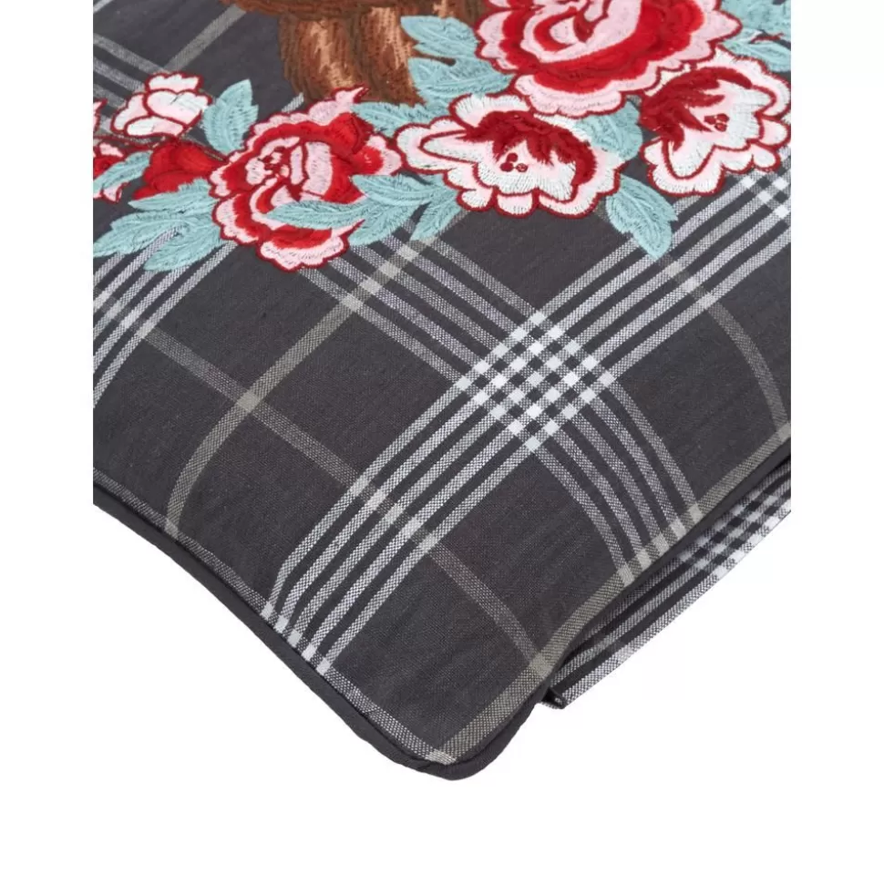 karierte_kissenhulle_bear_mit_bestickung_4-2.webp Clearance Westwing Collection Karierte Kissenhulle Bear Mit Bestickung