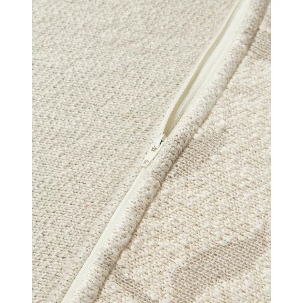 kissenhulle_anslei_mit_floralen_stickereien_5-2.webp Store Westwing Collection Kissenhulle Anslei Mit Floralen Stickereien