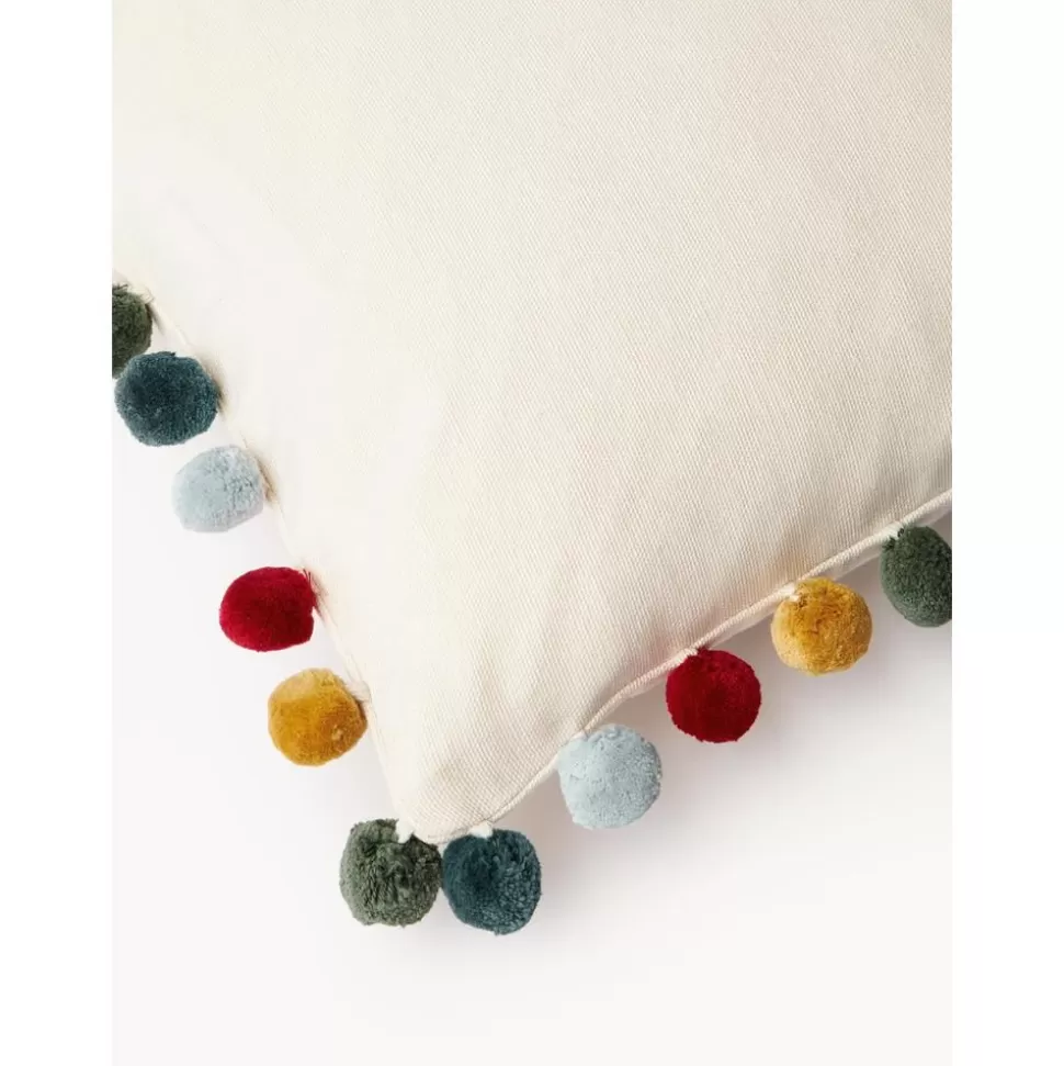 kissenhulle_neva_mit_winterlichem_motiv_und_pompons_3-2.webp Hot Westwing Collection Kissenhulle Neva Mit Winterlichem Motiv Und Pompons