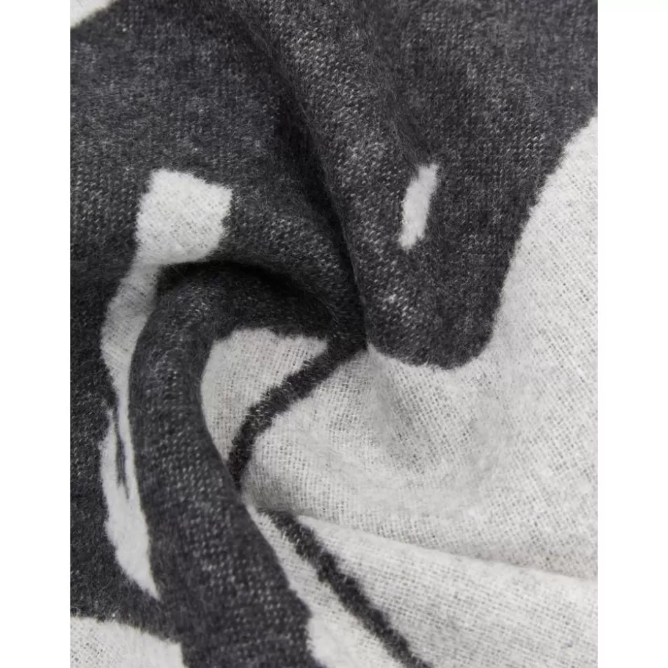 kissenhulle_skiers_in_grau_2-2.webp Shop David Fussenegger Kissenhulle Skiers In Grau