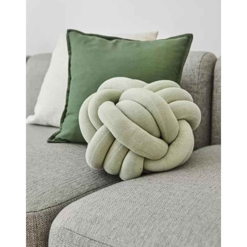 knotenkissen_twist_4-2.webp Hot Westwing Collection Knoten-Kissen Twist