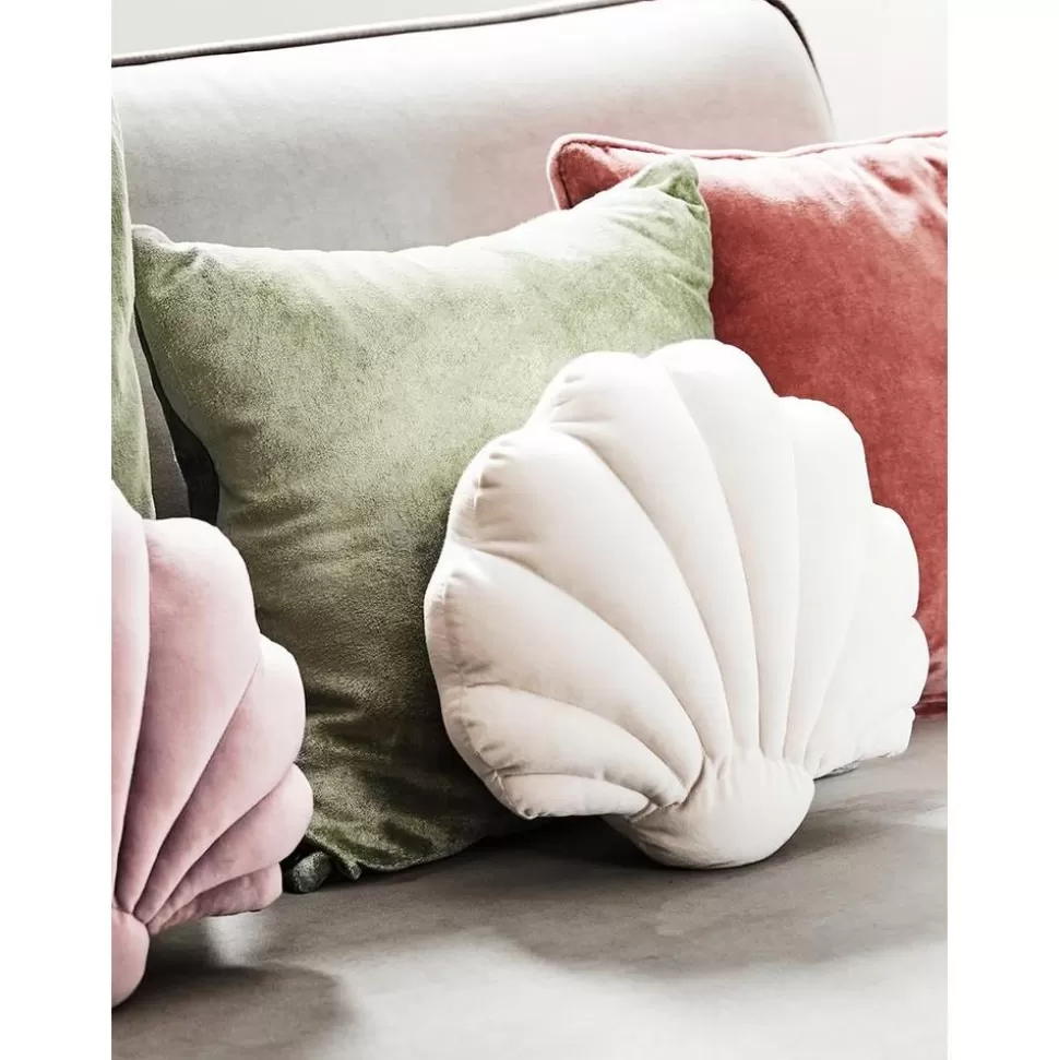 samtkissen_shell_in_muschelform_4-5.webp Sale Westwing Collection Samt-Kissen Shell In Muschelform