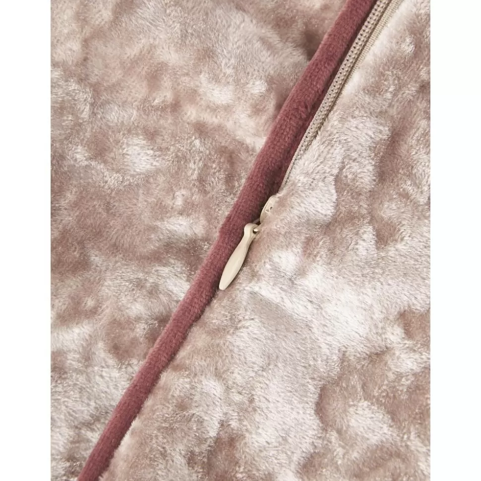 samtkissenhulle_enid_in_beige_mit_kederumrandung_3-2.webp Store Westwing Collection Samt-Kissenhulle Enid In Beige Mit Kederumrandung