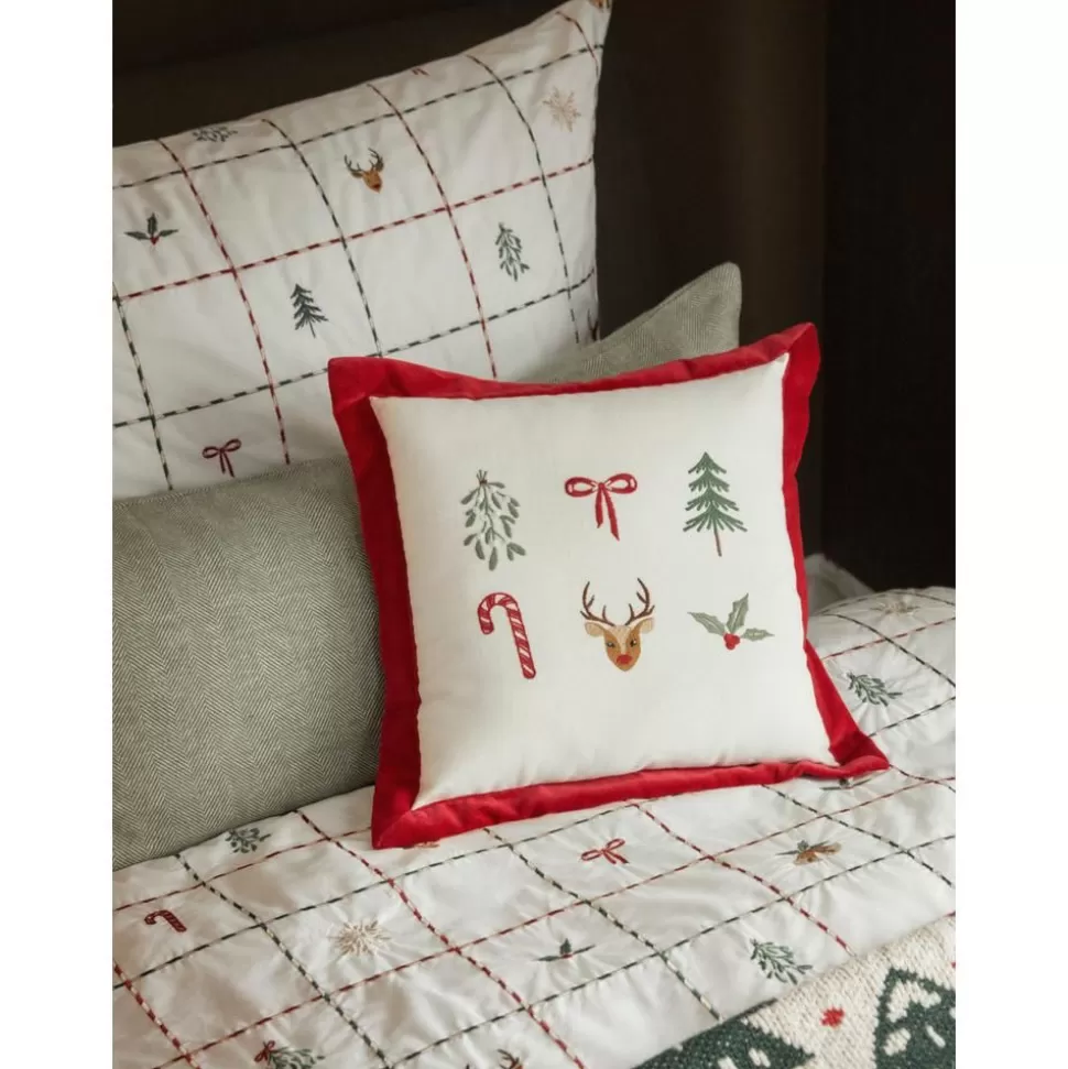 weihnachtlich_besticktes_samtkissen_rudy_mit_inlett_1-2.webp Best Sale Westwing Collection Weihnachtlich Besticktes Samt-Kissen Rudy, Mit Inlett